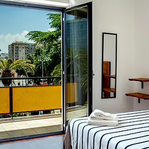 Bed and Breakfast Travel, Μπάρι